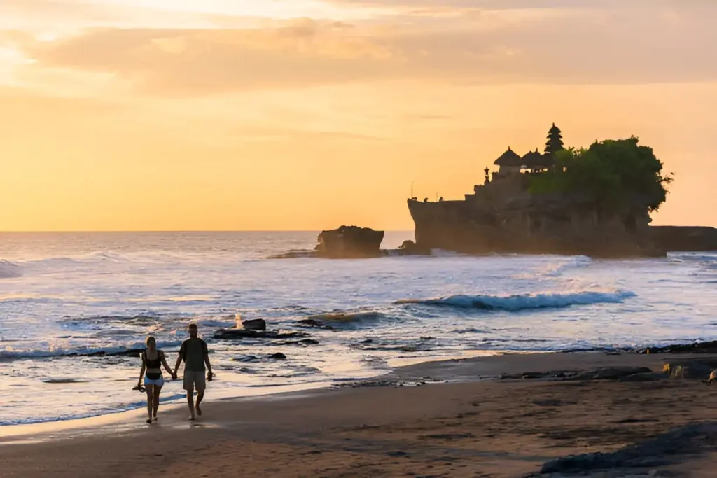 couple in tanah lot temple bali