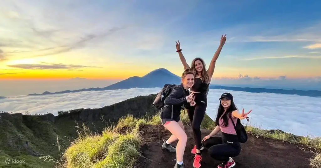 Hike mount batur for sunrise