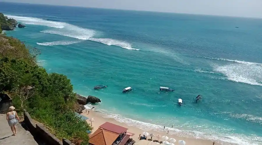 Stay in padang padang beach uluwatu